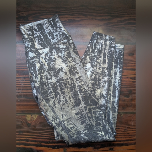 Lululemon Foil Print Full-Length Leggings – Metallic Silver/Black – Size 8 - Picture 1 of 5